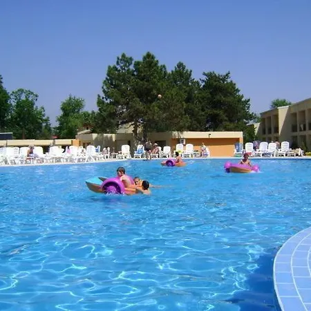 Club Dunarea Курортный комплекс 3*